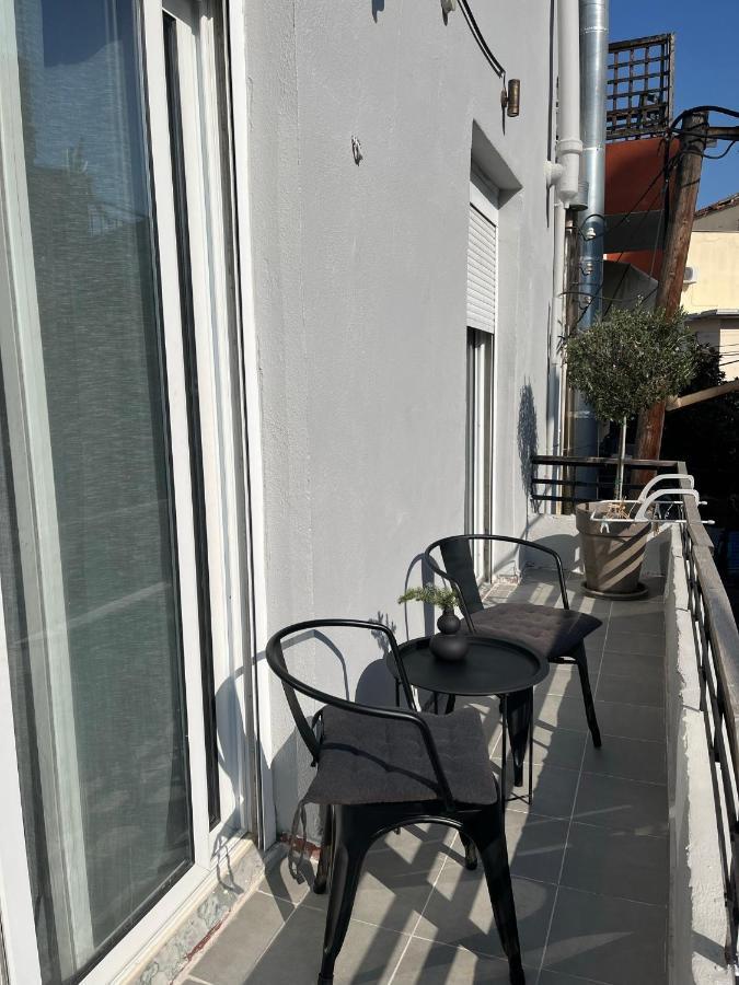 Charcoal Thirteen Apartment Kavala Esterno foto